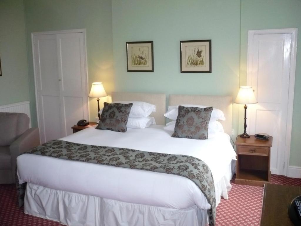 Ash House Hotel Martock Room photo